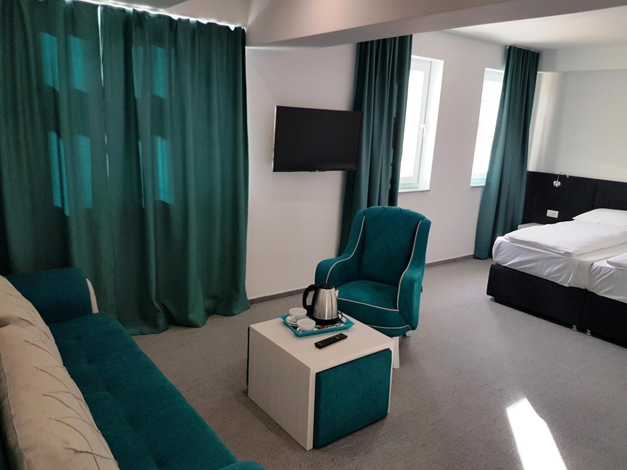 Hotel Sax Gracanica Gracanica  外观 照片