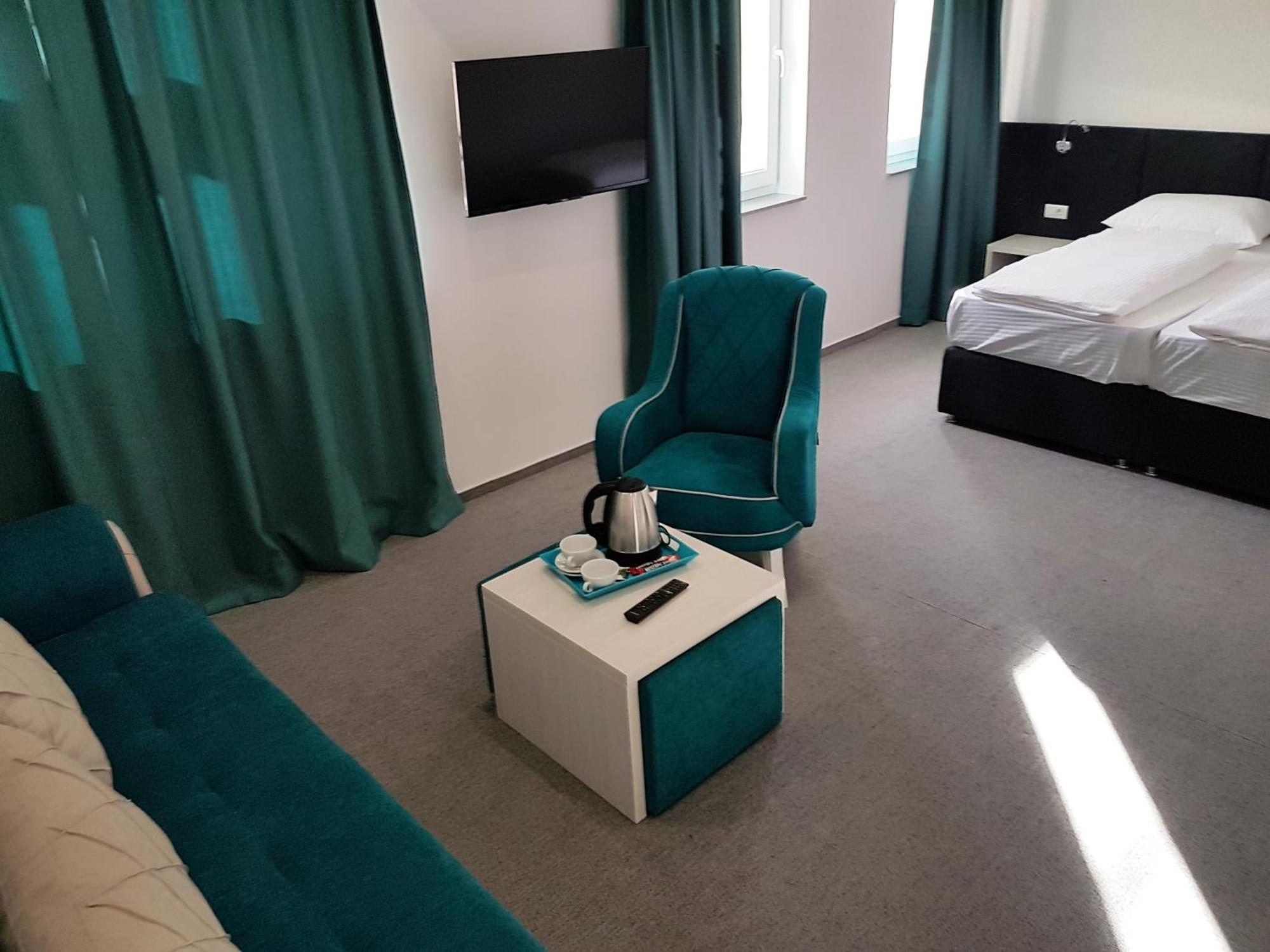Hotel Sax Gracanica Gracanica  外观 照片