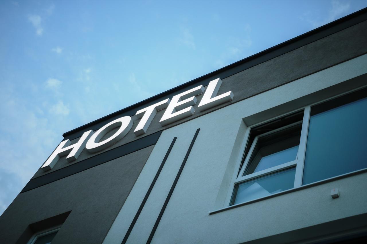 Hotel Sax Gracanica Gracanica  外观 照片
